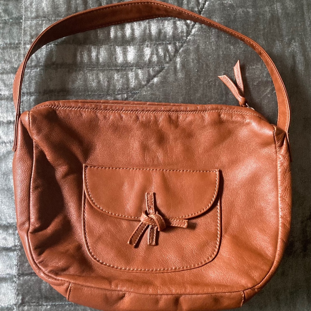 LES COPAINS Leather shoulder bag Tan